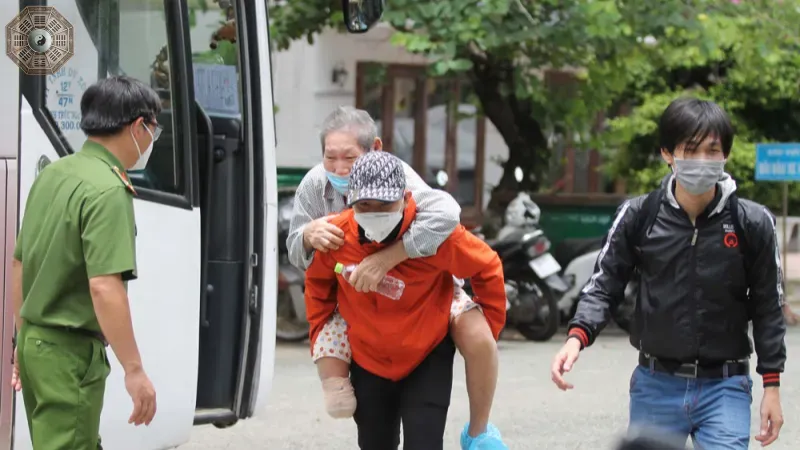 Biểu hiện của lòng từ bi trong đời sống hàng ngày