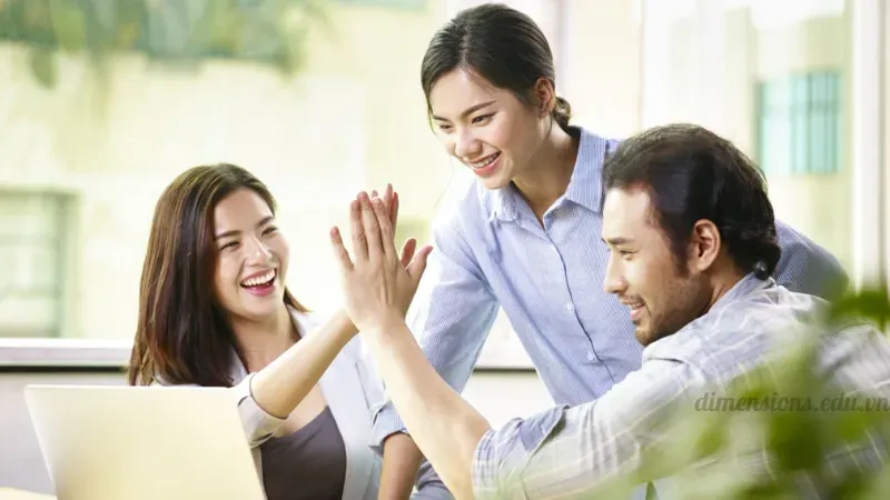 Cách cư xử và giao tiếp của tướng người trẻ hơn tuổi