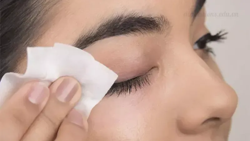 Cách cải thiện và chăm sóc lông mi theo phong thủy